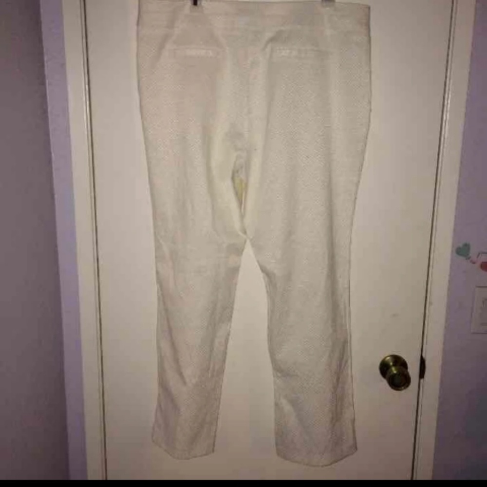 Whie Casual Pants.